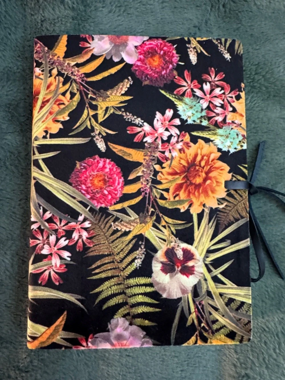 NWT 6”x8” 192-page Barnes & Noble Floral Tropical velour softcover notebook